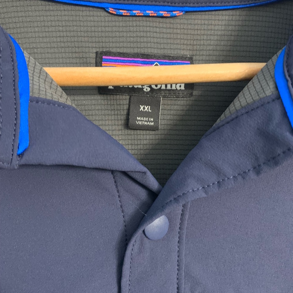 Patagonia button up quality light jacket stretch